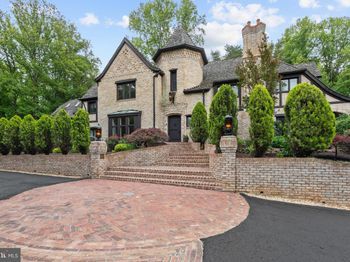 10217 Cedar Pond Drive