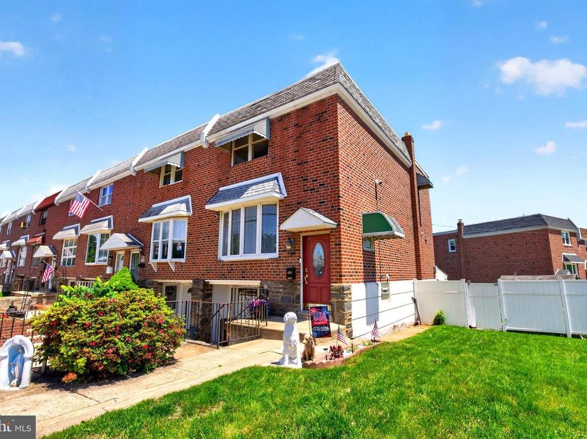 8951 Ashton Road, Philadelphia PA 19136