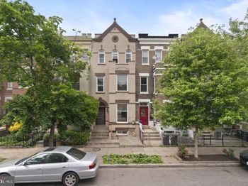 1011 Otis Place NW
