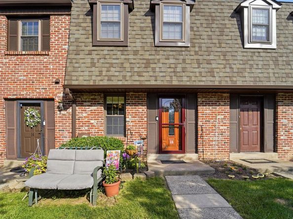 15 Windsor Pass 15, Horsham PA 19044