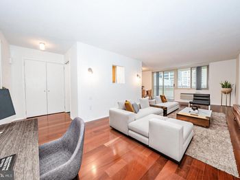 1919 Chestnut Street