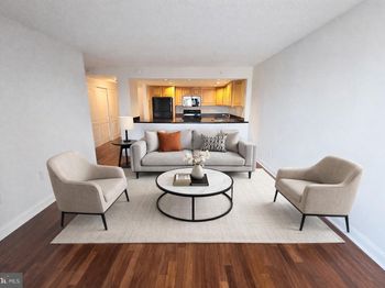 2001 Hamilton Street