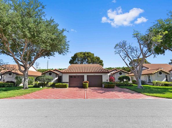 6040 Waldwick Circle, Delray Beach FL 33484