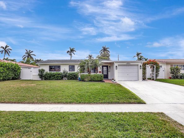 912 SE 16th Ct, Deerfield Beach FL 33441