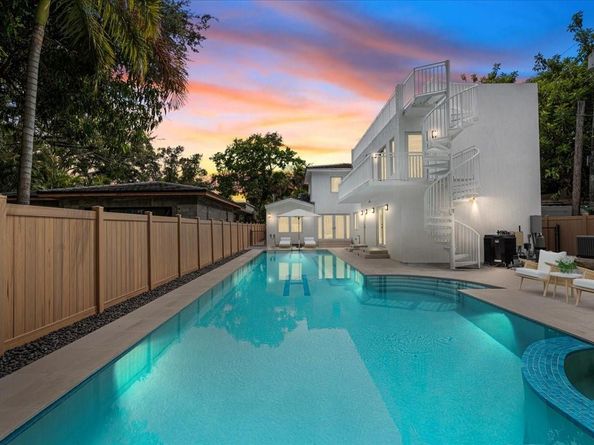 257 SW 32nd Rd, Miami FL 33129