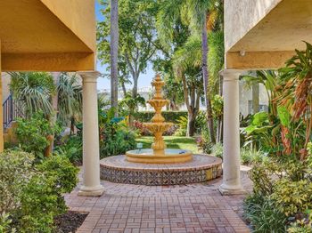 1020 Lake Shore Drive