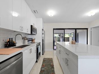 1562 NW 8th Avenue