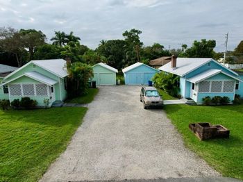 1338 -1384 NE 35th St