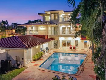 2024 Harbourview Drive