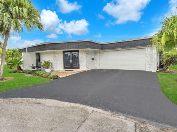 5310 Mango Circle, Tamarac FL 33319