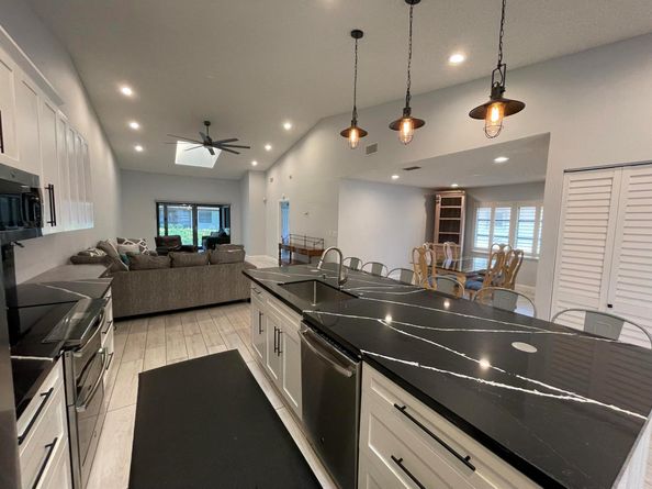 6157 Sunny Pointe Circle, Delray Beach FL 33484