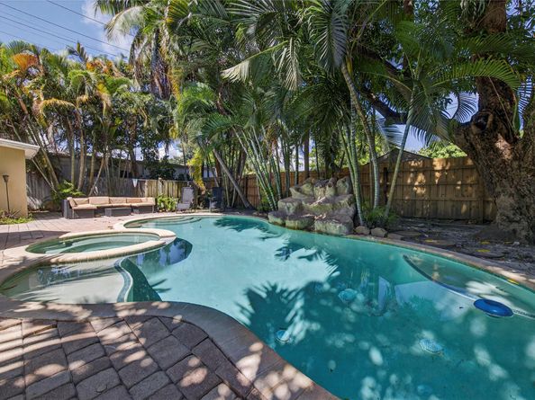 1515 NE 14th St, Fort Lauderdale FL 33304