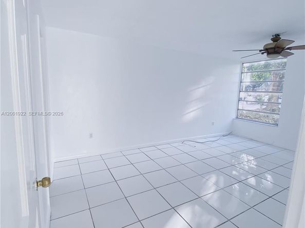 870 NW 87th Avenue 110, Miami FL 33172