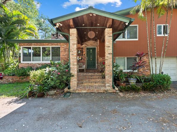 5500 Woodland Ln, Fort Lauderdale FL 33312