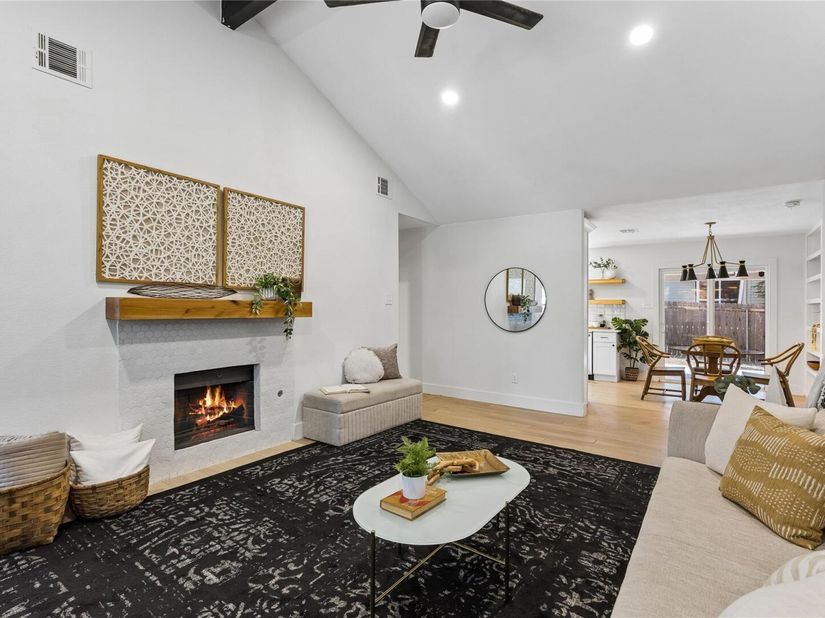 7901 Seminary Ridge Dr, Austin TX 78745