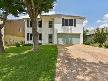 3821 Tailfeather DR