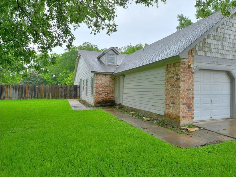 13207 Saxby CT, Austin TX 78729