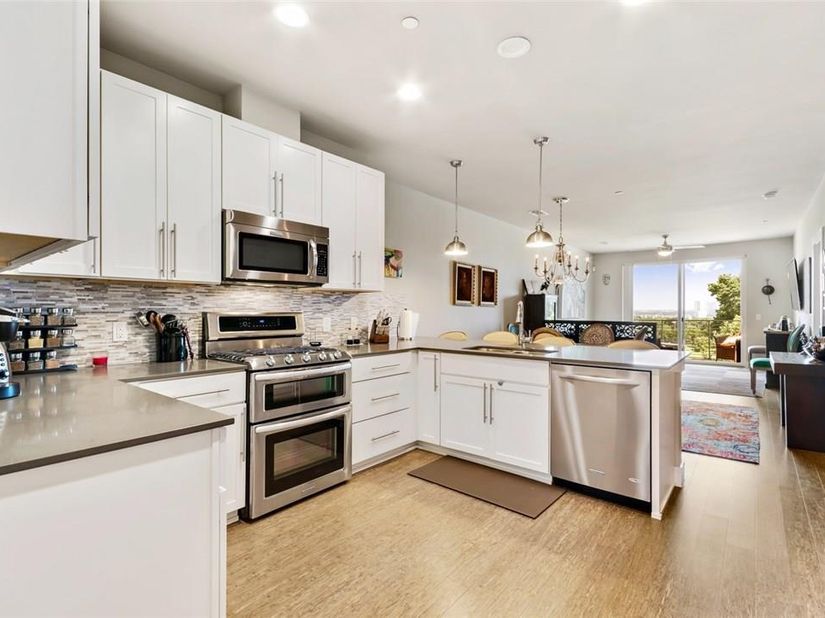 2724 Treble LN 332, Austin TX 78704