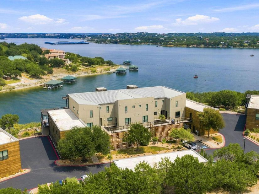 1101 Ivean Pearson RD C207, Lago Vista TX 78645