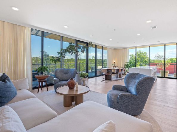 1600 S 1st ST 410, Austin TX 78704