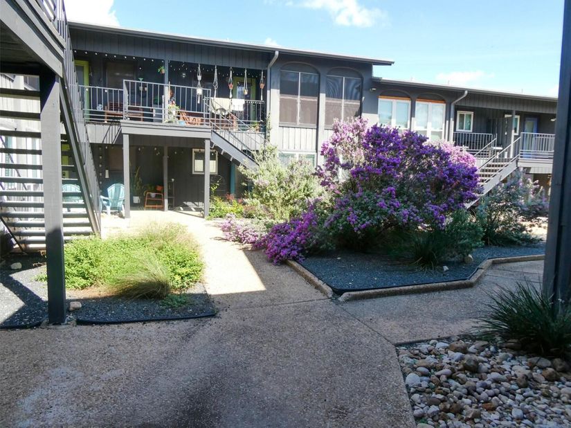 909 Reinli St 133, Austin TX 78751