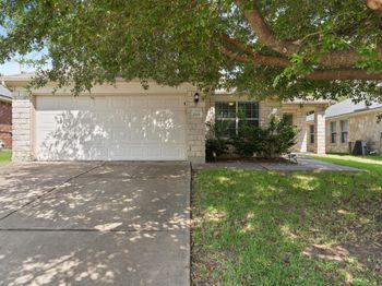 1005 Blackburn PL