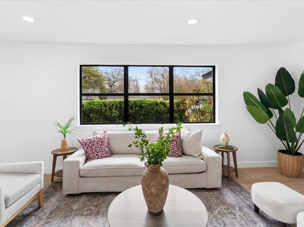 1109 Arcadia Ave, Austin TX 78757