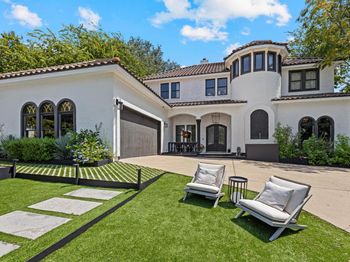 2621 Exposition BLVD