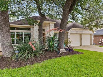 1909 Holly Hill DR
