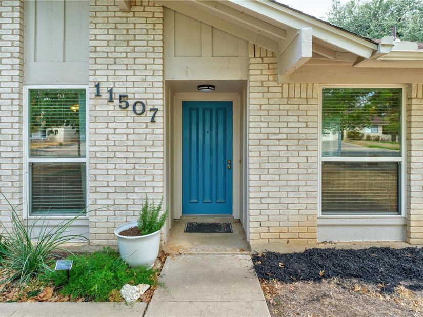 11507 Pyreneese DR, Austin TX 78759