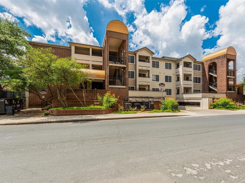 501 W 26th ST 103, Austin TX 78705