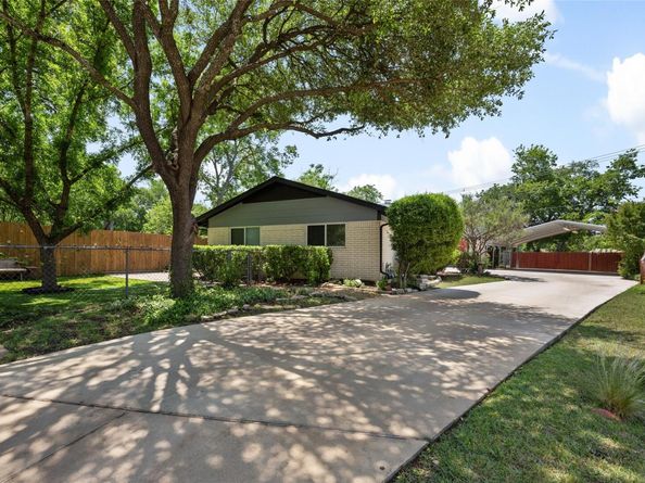 8500 Woodstone Dr, Austin TX 78757
