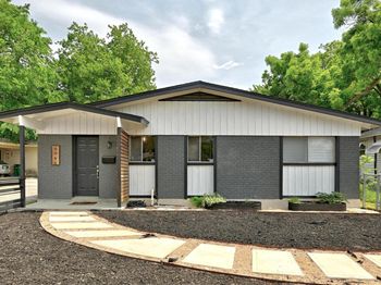 606 W North Loop BLVD