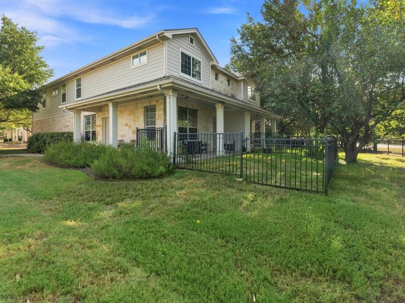 1900 Scofield Ridge PKWY 202, Austin TX 78727