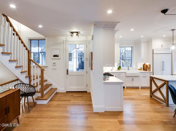 25 Woodland Drive B, Greenwich CT 06830