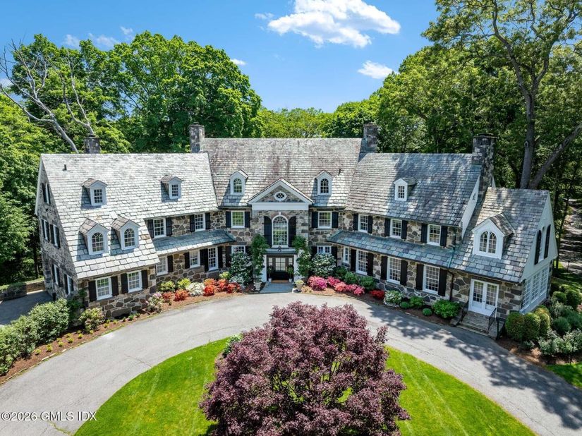 31 Sawmill Lane, Greenwich CT 06830