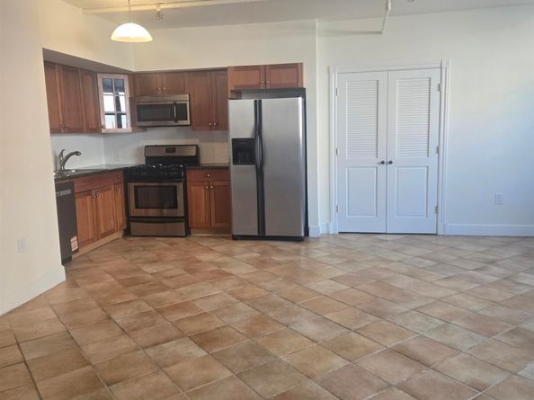 300 Communipaw Ave 002, Jersey City NJ 07304