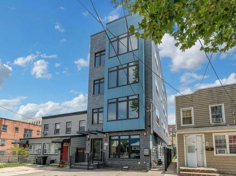 76 Corbin Ave 2B, Jersey City NJ 07306