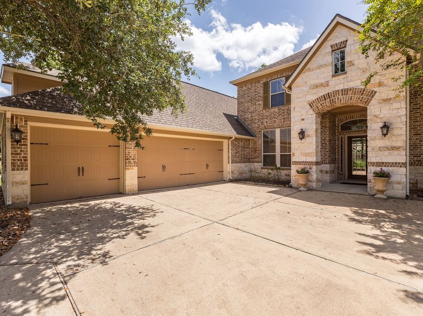 27 N Arrow Canyon Circle, The Woodlands TX 77389