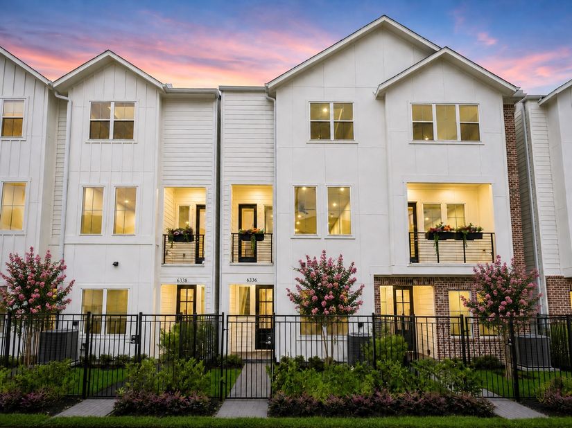 6332 Paddington Bend Drive, Houston TX 77008
