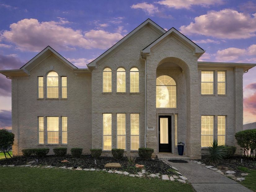 5703 Bishops Glen Court, Houston TX 77084