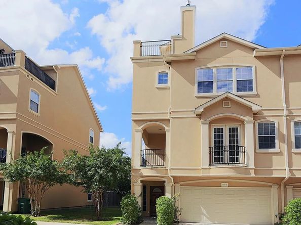 5615 Winsome Villas Lane H, Houston TX 77057