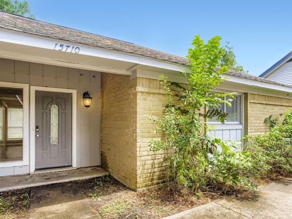 15710 Sandy Hill Drive, Houston TX 77084