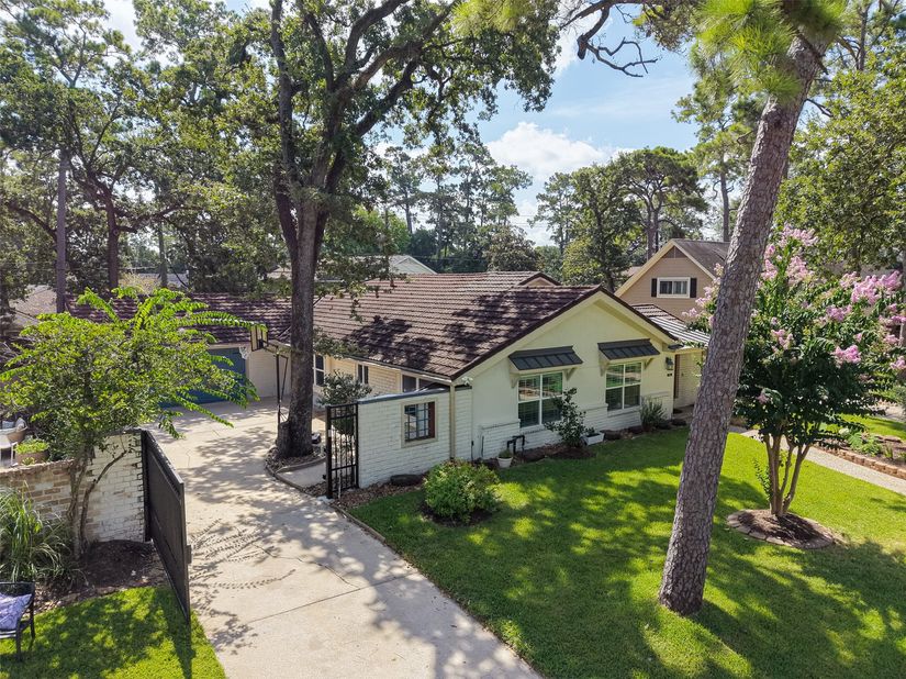 602 Patchester Drive, Houston TX 77079