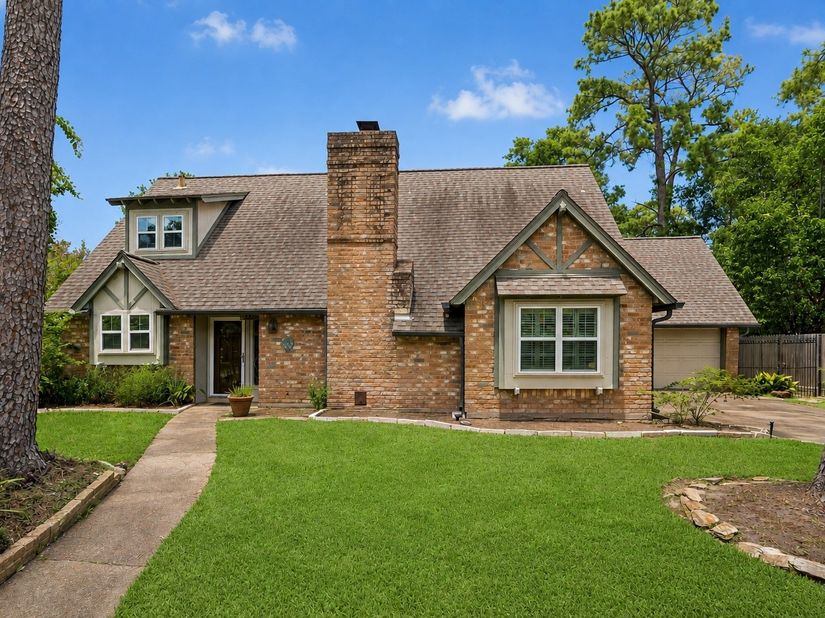 5627 Bough Court, Houston TX 77092