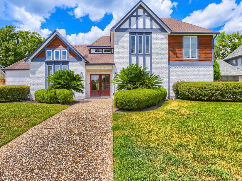1022 Crossroads Drive, Houston TX 77079