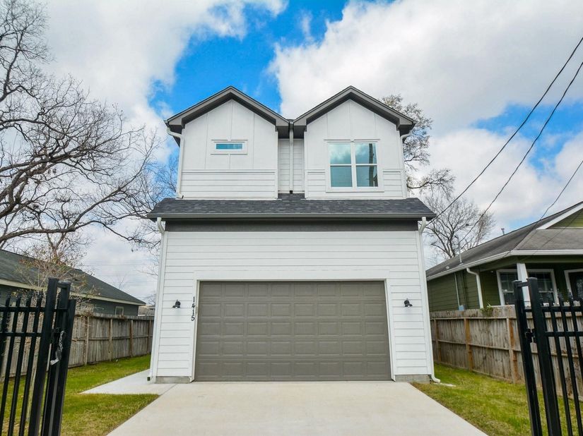 1415 E 35th Street, Houston TX 77022