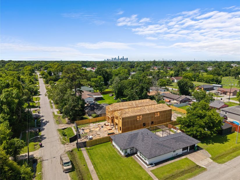 8315 Lavender Street AB, Houston TX 77016