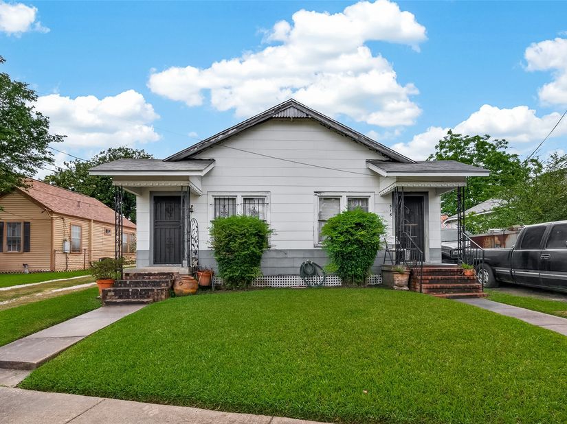 518 N Eastwood Street, Houston TX 77011