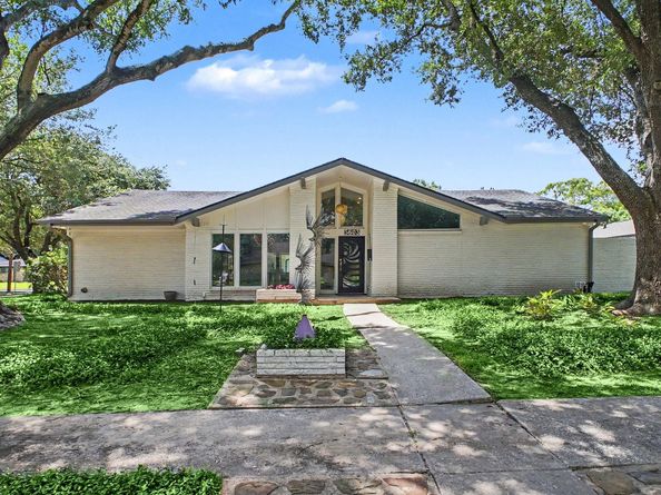 5603 Grape Street, Houston TX 77096